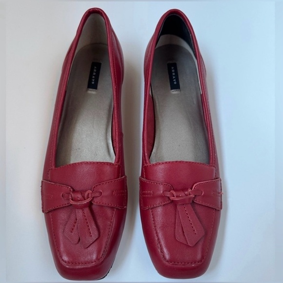 Array Shoes - ARRAY LEATHER LOAFERS SIZE 9